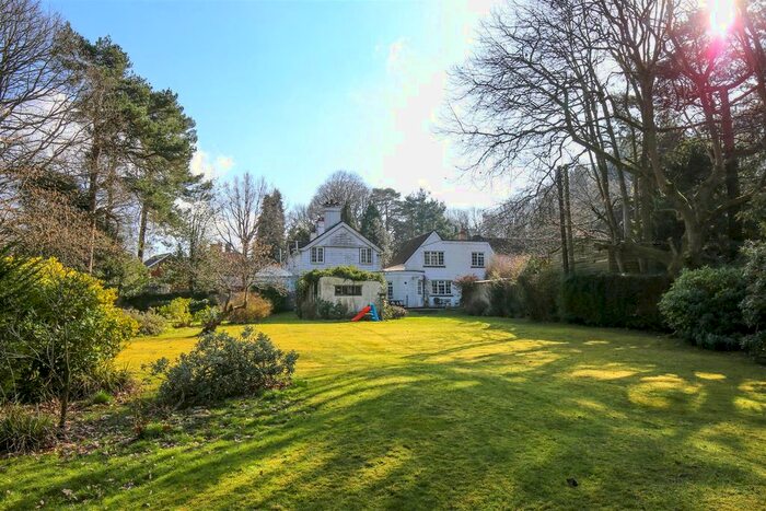 4 Bedroom Link Detached House For Sale In Seven Mile Lane, Borough Green, Sevenoaks, TN15