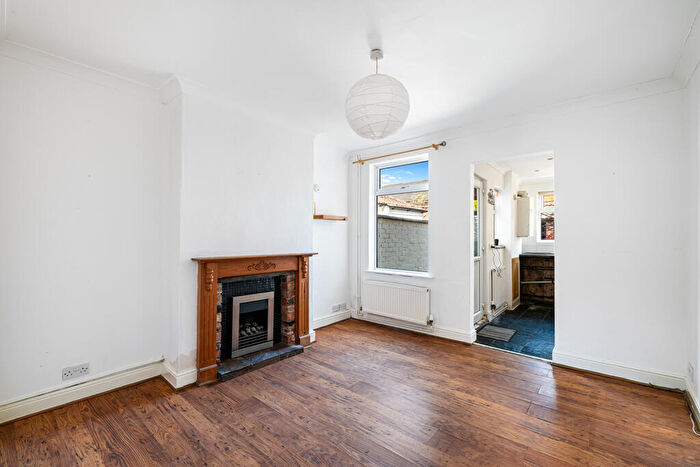2 Bedroom Terraced House For Sale In Albany Street, Lincoln, Lincolnshire, LN1