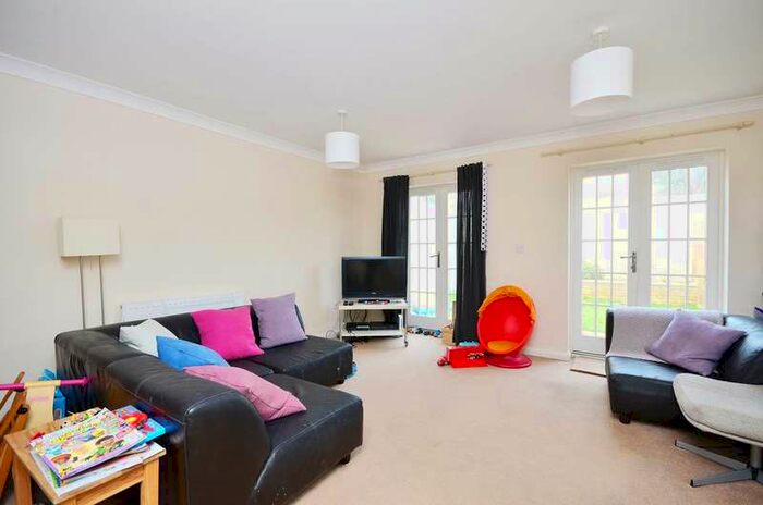 3 Bedroom House To Rent In Bass Mews, East Dulwich, SE22