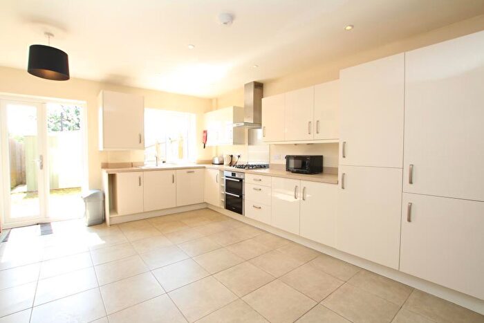 6 Bedroom Terraced House To Rent In Foxglove Close - Stoke Gifford, BS34