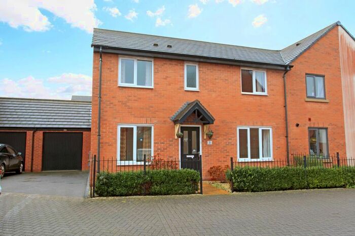 4 Bedroom Semi-Detached House To Rent In The Cloisters, Lawley Village, Telford, TF4