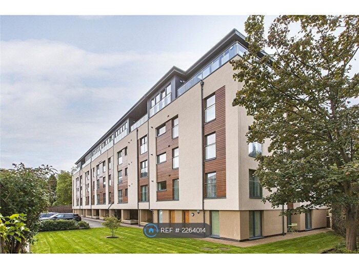 3 Bedroom Flat To Rent In Ravelston Terrace, Edinburgh, EH4