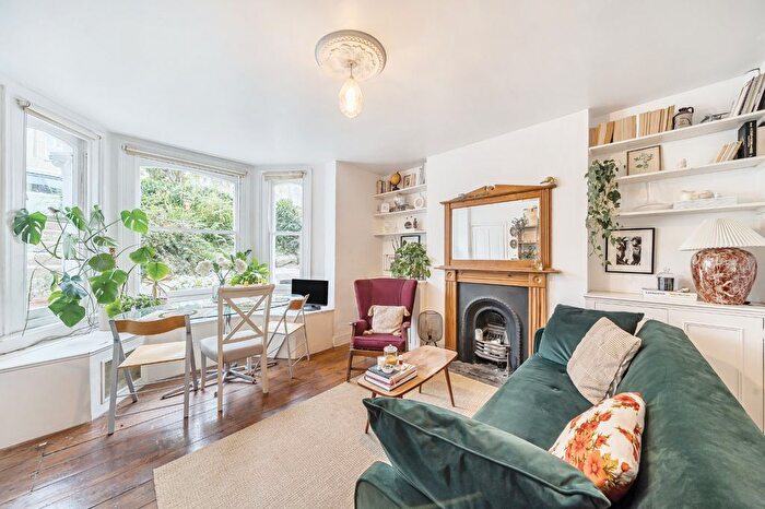 1 Bedroom Flat To Rent In Rosehill Road, London, SW18