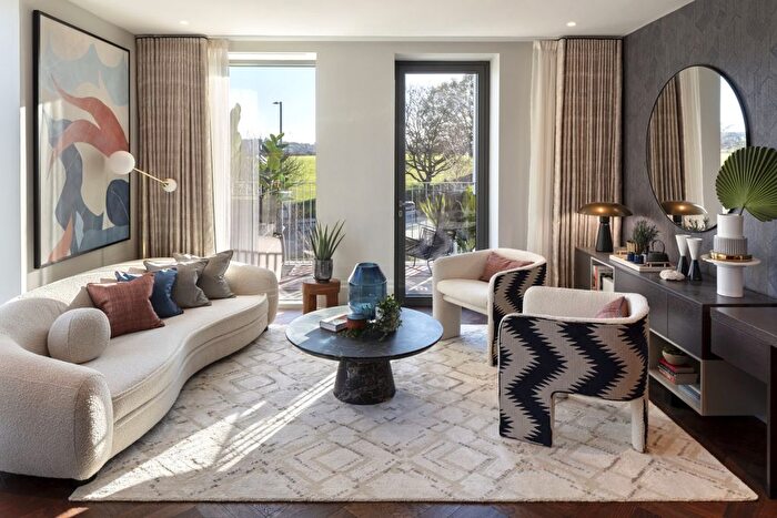 4 Bedroom Flat To Rent In Aviator Drive, London, NW2