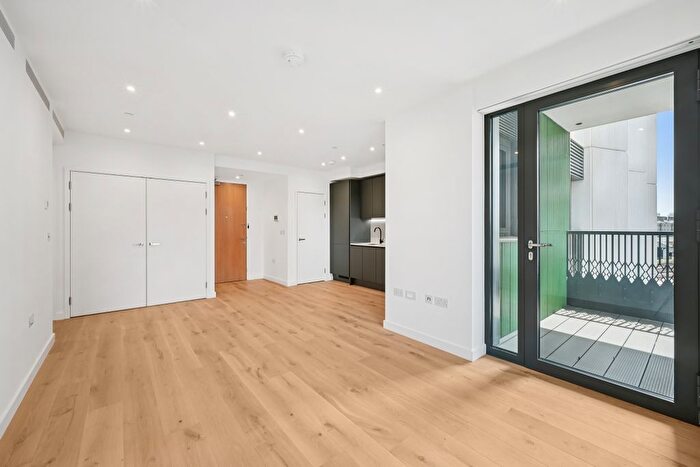 2 Bedroom Flat To Rent In Alba Square, Westminster, SW1W