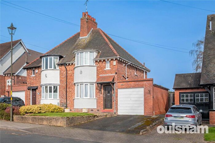 2 Bedroom Semi Detached House For Sale In Willow Road, Bournville, Birmingham, West Midlands, B30