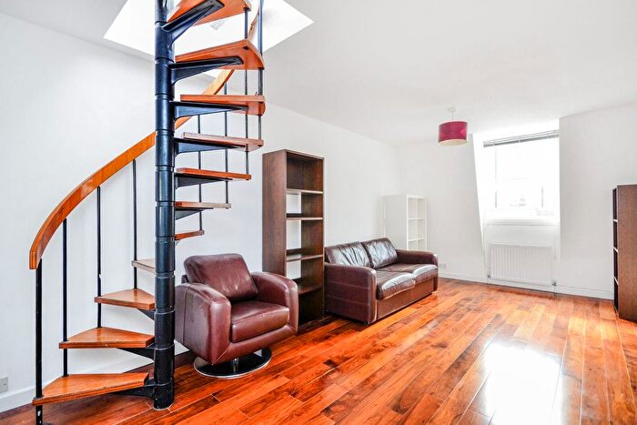 1 Bedroom Flat To Rent In Hatherley Grove, Westbourne Grove, London, W2