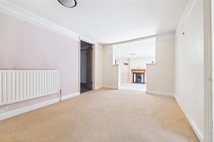 3 Bedroom Semi-Detached House For Sale In Palmers Lane, Burghfield Common, Reading, RG7