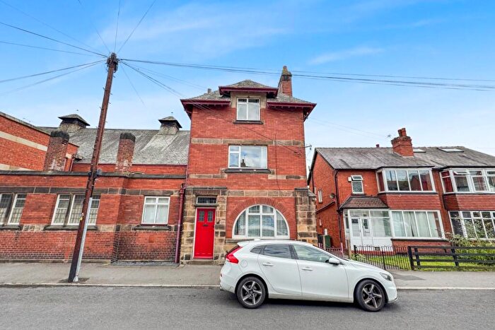 3 Bedroom House To Rent In Derwentwater Grove, Headingley, LS6