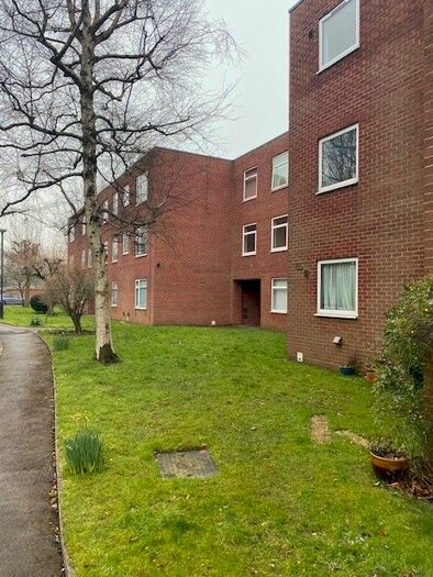 2 Bedroom Flat To Rent In Warwick Road, Solihull, B92