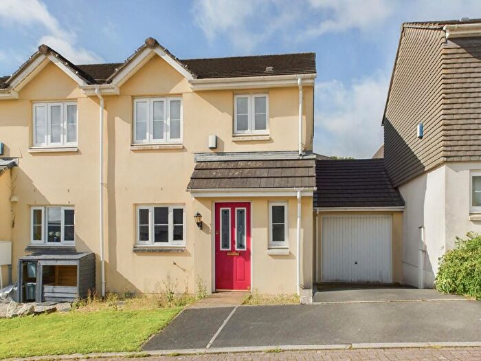 3 Bedroom Semi-Detached House To Rent In Oak Ridge, Lifton, PL16