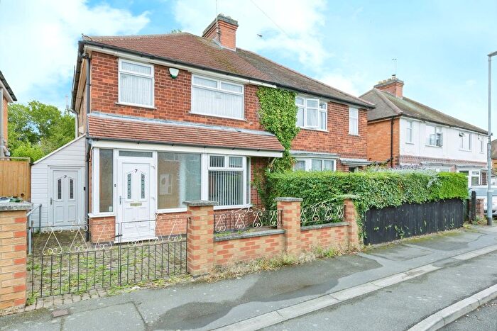 2 Bedroom Semi-detached House For Sale In Oakleigh Avenue, Glen Parva, Leicester, Leicestershire, LE2
