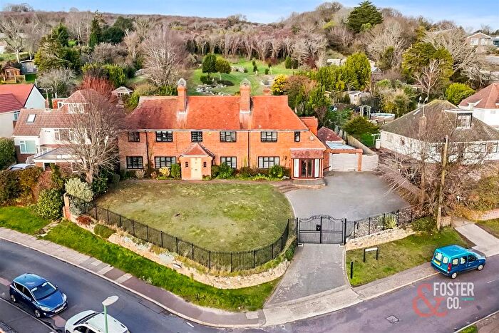 5 Bedroom Detached House For Sale In Firle Road, Lancing, BN15