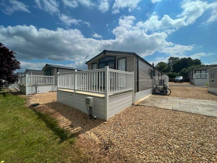 2 Bedroom Park Home For Sale In Claypits, Eastington, Stonehouse, GL10