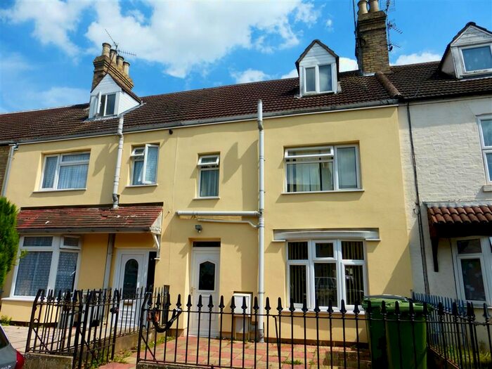 4 Bedroom Property To Rent In Henry Street, Peterborough, PE1