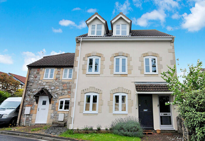 2 Bedroom Flat To Rent In Old Station Close, Cheddar, BS27