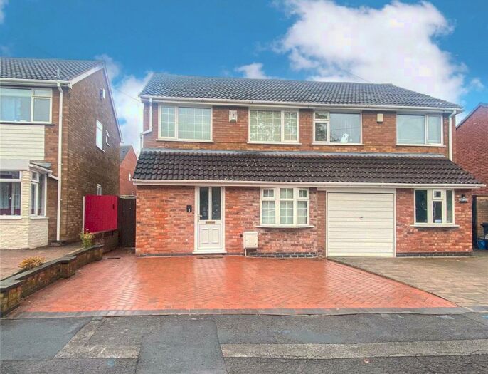 4 Bedroom Semi-Detached House To Rent In Tolman Drive, Tamworth, B77
