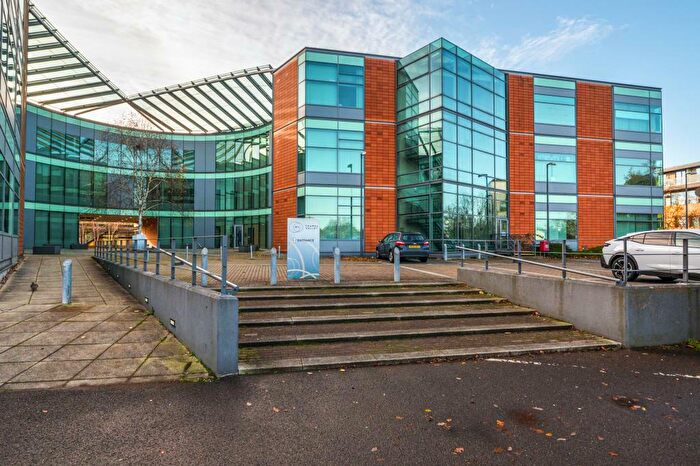 Apartment To Rent In Wokingham Road, Bracknell, RG42