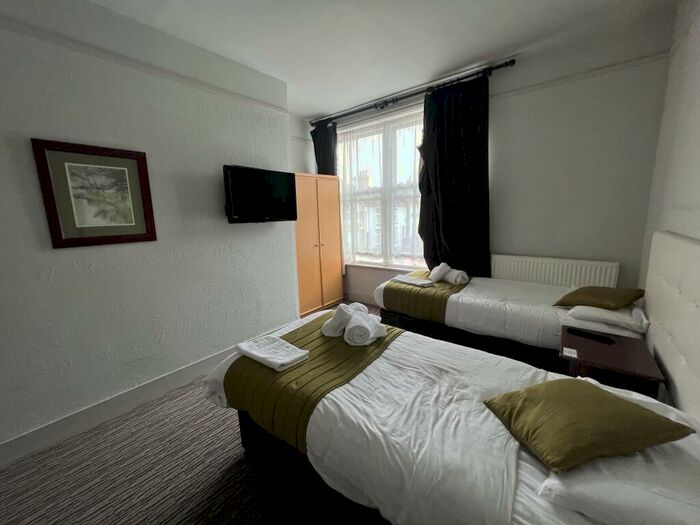 1 Bedroom Apartment To Rent In Garland Road, Harwich, CO12