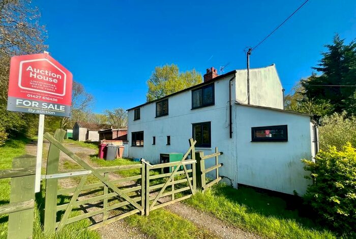 3 Bedroom Detached House For Sale In White House, Cleatham Road, Kirton Lindsey, Gainsborough, Lincolnshire, DN21