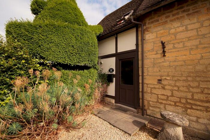 2 Bedroom Cottage To Rent In Mill Street, Prestbury, Cheltenham, GL52