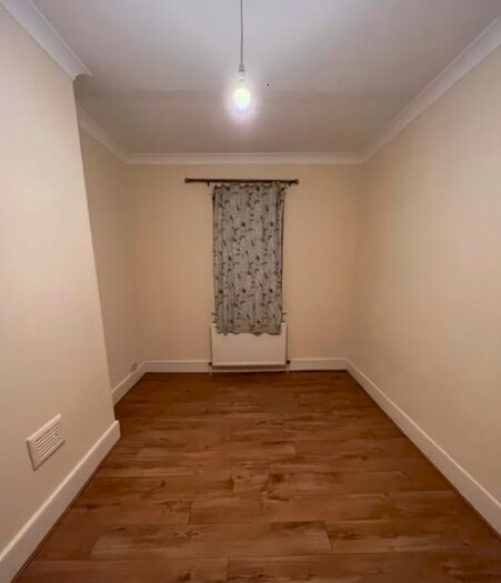 2 Bedroom Flat To Rent In A Manor Lane, London, SE12