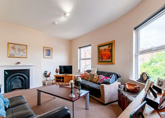 2 Bedroom Flat To Rent In Mansfield Road, Nottingham, Nottinghamshire, NG1