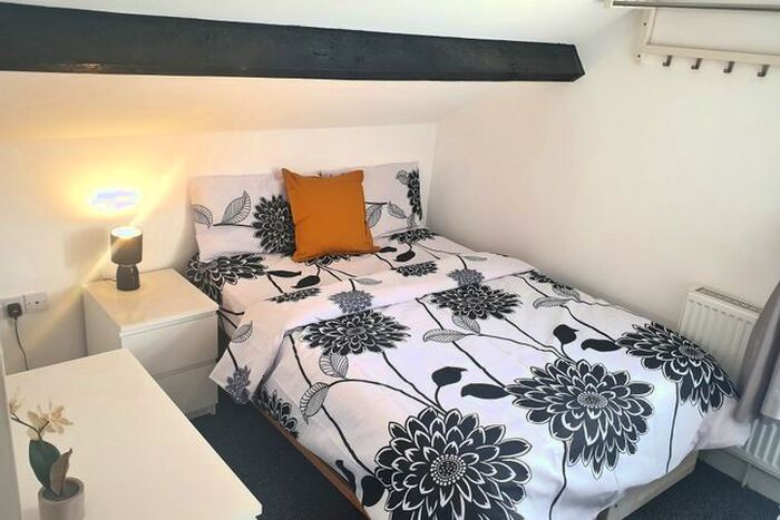 Studio To Rent In Station Street, Bloxwich, WS3