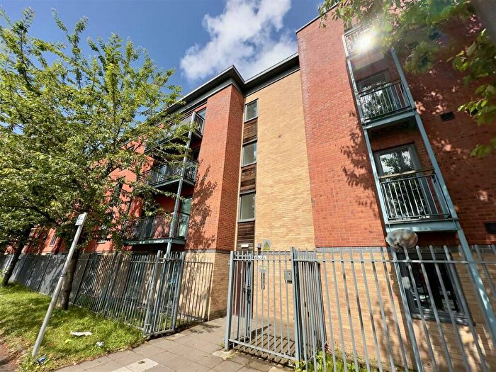 1 Bedroom Apartment For Sale In Ordsall Lane, Salford, Greater Manchester, M5