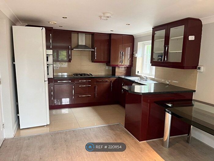 1 Bedroom Flat To Rent In Hounslow, Hounslow, TW3