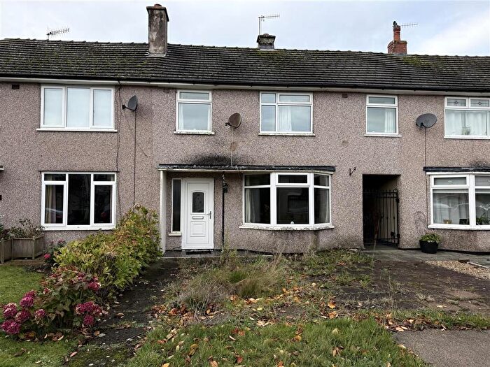 4 Bedroom Terraced House For Sale In Cockersand Drive, Lancaster, LA1