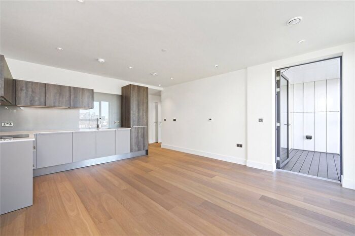 1 Bedroom Flat To Rent In Battersea Exchange, London, SW8