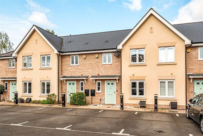 3 Bedroom Terraced House For Sale In Keywood Drive, Walton On Thames, Surrey, KT12