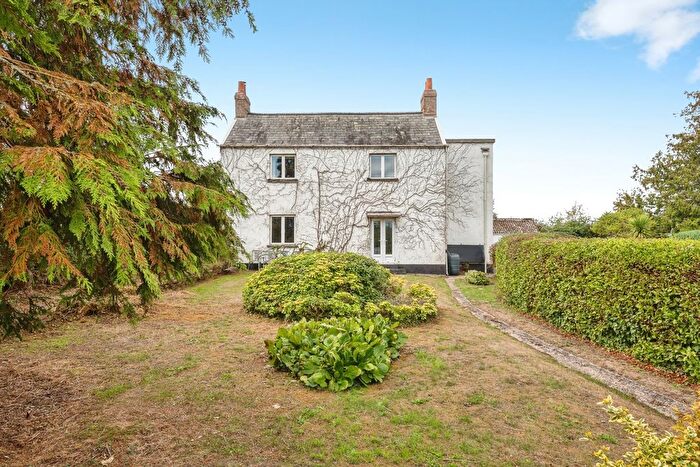 4 Bedroom Detached House For Sale In Norton Fitzwarren, Taunton, Somerset, TA4
