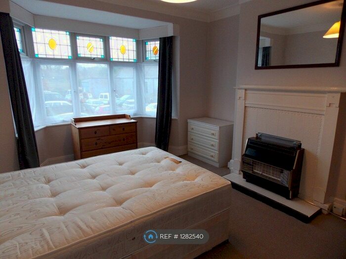 3 Bedroom Flat To Rent In Benton Park Road, Newcastle Upon Tyne NE7