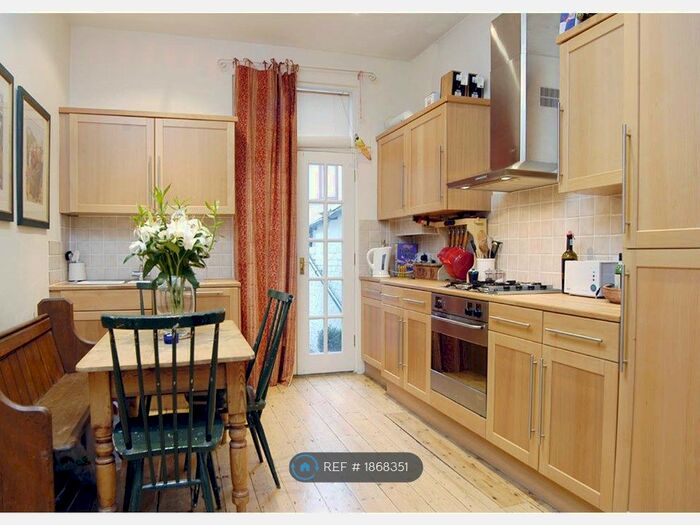 1 Bedroom Flat To Rent In Ground Floor, London, SW6