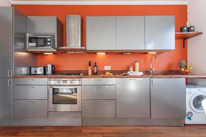 1 Bedroom Flat To Rent In Gwendwr Road, London, W14