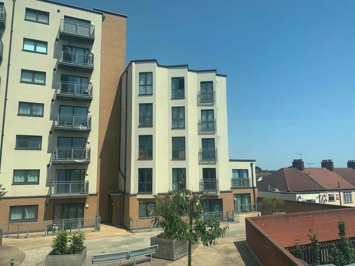 2 Bedroom Flat To Rent In Perth Road, Gants Hills, Ilford, IG2