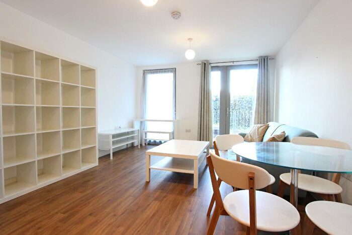 2 Bedroom Duplex To Rent In Booth Road, London, E16