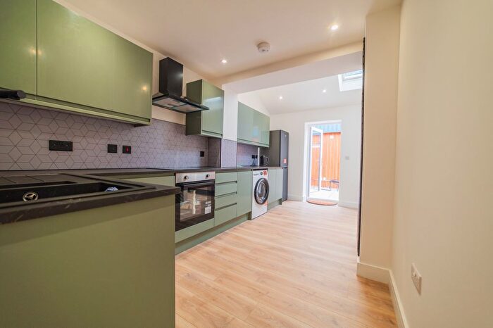 1 Bedroom Flat To Rent In Crwys Road, Cathays, CF24
