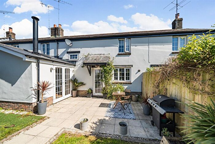 3 Bedroom Terraced House For Sale In Dorchester Road, Stratton, Dorchester, DT2