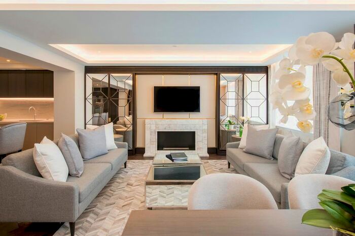 2 Bedroom Flat To Rent In Jermyn Street, London, SW1Y