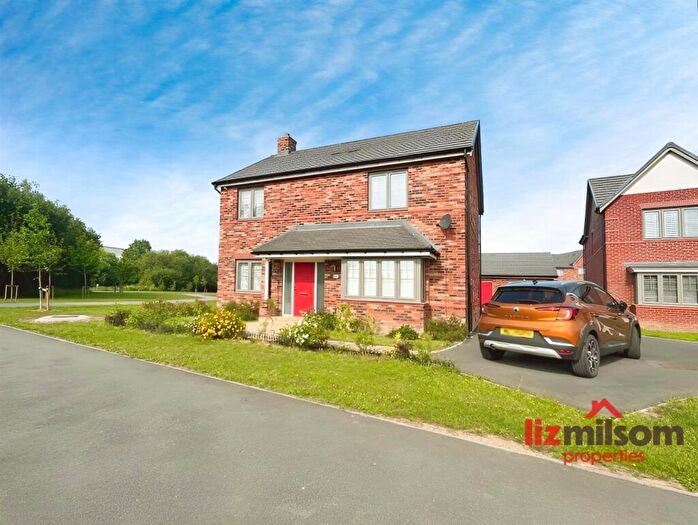 5 Bedroom Detached House For Sale In Jade Close, Swadlincote, DE11