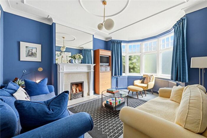3 Bedroom Semi Detached House For Sale In College Road, London, NW10