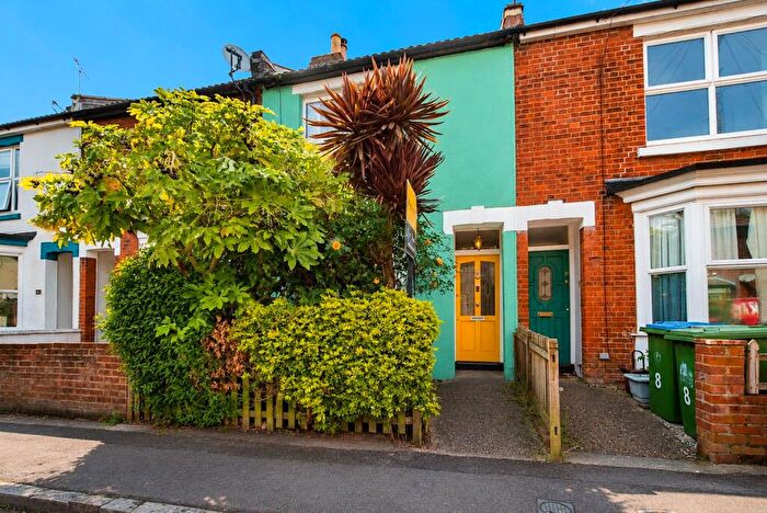 3 Bedroom Terraced House For Sale In South Road, Southampton, Hampshire, SO17