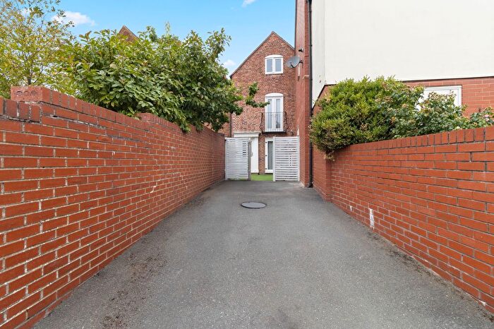 4 Bedroom Terraced House For Sale In Severn Drive, Upton-Upon-Severn, WR8