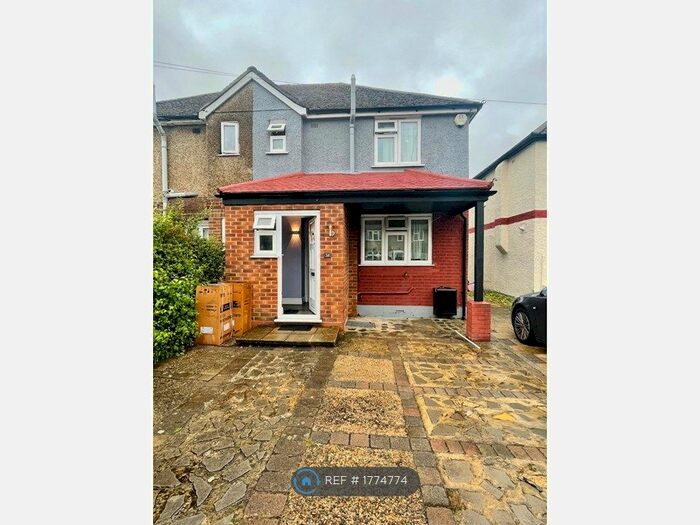 3 Bedroom Semi-Detached House To Rent In Pinewood Avenue, Uxbridge, UB8