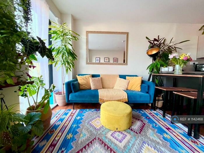 1 Bedroom Flat To Rent In Manchester Road, Chorlton Cum Hardy, Manchester, M21