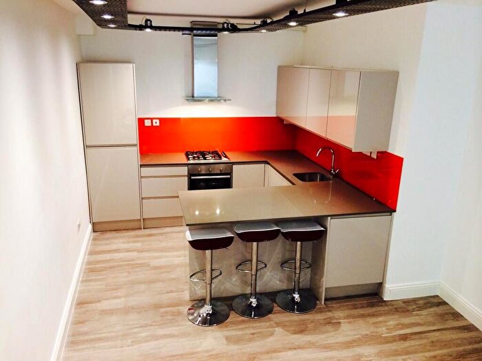 4 Bedroom Flat To Rent In Adolphus Road, London, N4