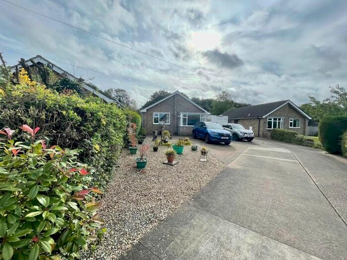 3 Bedroom Detached Bungalow For Sale In Anthony Way, Stallingborough, Grimsby, DN41